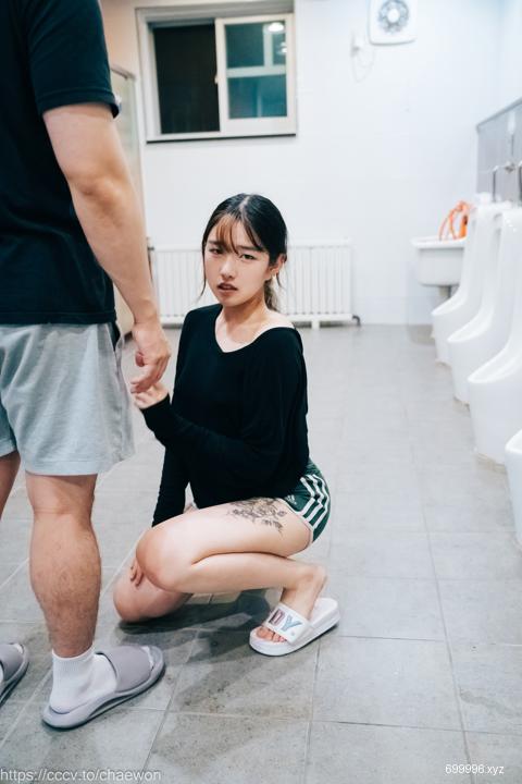  SonSon (손손) - Public Toilet - part 01